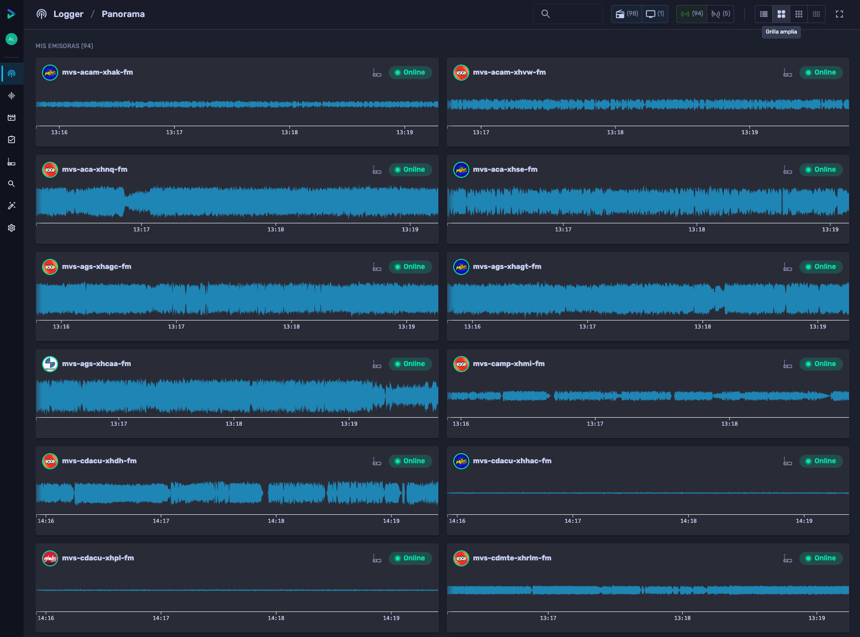 Logger de radio con forma de onda, Live Topics y auditoría en la línea de tiempo.